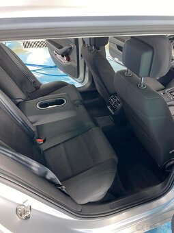 Volkswagen Passat Variant 2.0 TDI BMT Comfortline DSG - 13