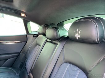 Maserati Levante 3.0 bi-turbo/316kw/4x4/133tkm/krásná výbava - 13
