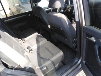 VW TOURAN  1,9 TDi RV 2010,,, NAFTA 77 KW S TAŽNÝM 6. KVALT - 13
