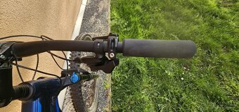 29" Giant Stance E+ velikost L - 13