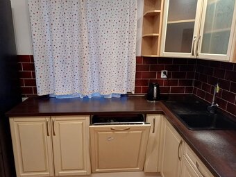 Kuchyňská linka včetně spotřebičů - 13