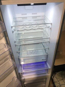 Velká vysoká lednice Beko 202,5cm - 13