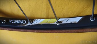 zapletená kola Campagnolo Omega Strada , náboje Campagnolo - 13