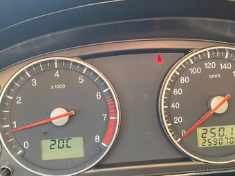 Ford Mondeo Combi extra dobrý motor 1,8 92kW 2007 - 13