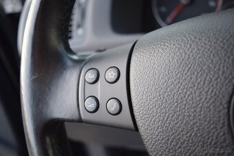 Volkswagen Touran 1.4 TSI 7MÍST  VYHŘEV BOHATÁ VÝBAVA - 13