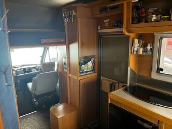 Obytný automobil Karmann na Mercedes-Benz Sprinter 312D - 13