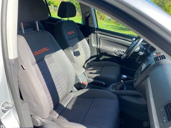 Volkswagen Golf V 1.9 TDI 77kW - 13
