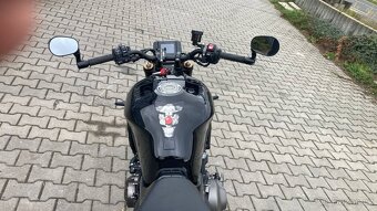 Yamaha XSR 900 - 13