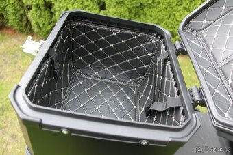 nový motokufr 45 l - na jednu velkou přilbu - 13