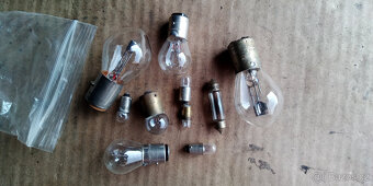 Mix věcí z 6V elekroinstalace - 13