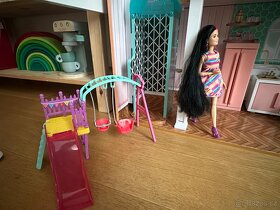 Barbie House - 13