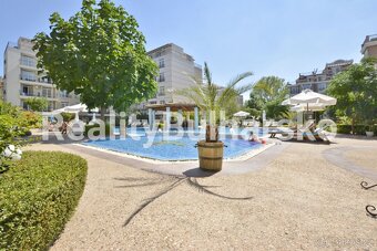 Zařízený apartmán 2kk (53 m²) s výhledem na bazén DAWN PARK - 13