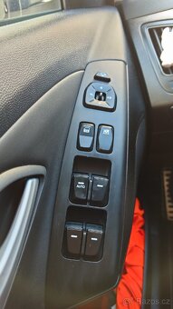 Prodám Hyundai ix35 2CRDI 4x4 automat - 13