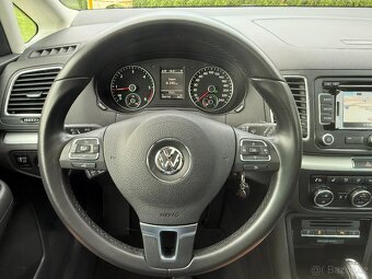 VW SHARAN 2.0 TDi DSG HIGH-L Panorama Webasto Bi-Xen /2014/ - 13