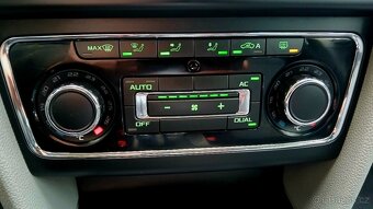 Superb 2.0 tdi dsg NAVI,pěkný stav. - 13