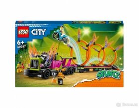 LEGO® City 60357 Tahač s ohnivými kruhy - 13