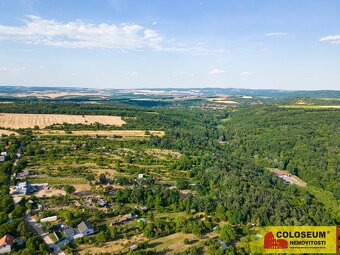 Moravský Krumlov, zahrada 1.800 m2,  studna, elektřina - poz - 13