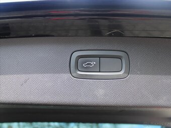 Volvo XC90 2,0 D5 Inscription 7míst ČR 1.maj  8A/T Inscripti - 13
