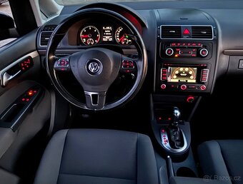 VW TOURAN 139000km / DSG / 7MÍST - 13