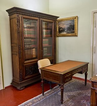 Masivní dubová knihovna v renesančním stylu, 19. století - 13