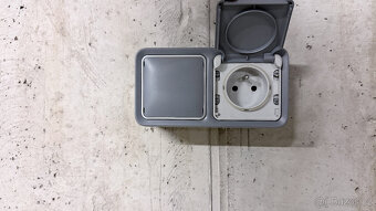 Pronájem garážového stání, Provazníkova, s elektrikou, 20m² - 13