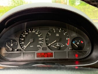 BMW 320 i - 13