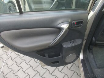 Toyota Rav4, 2.0D-4D 4x4 2005 - 13