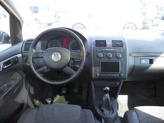 Volkswagen Touran 2.0 TDi 103Kw - 13