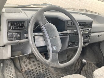 Volkswagen Transporter T4, 2.5L benzín - 13
