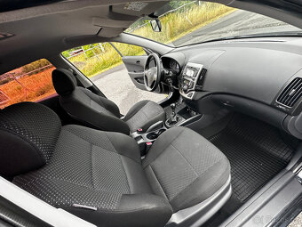 HYUNDAI i30, 1.4i, r.v. 2010 - 13