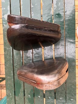 Kastlík Jawa pérák FJ - 13