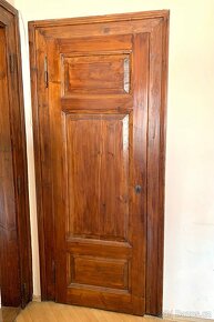 Dřevěné dveře z masivu dub a sklo kovové kliky - 13