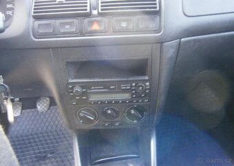 Volkswagen Golf 1.4i 16v serviska benzín manuál 55 kw - 13