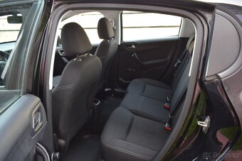 Peugeot 208 1.2i/5DVÉŘ/ČR/1MAJ/2017/129TKM - 13
