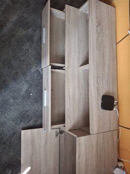 Levně nábytek do kanceláře, obýváku, dětského pokoje - 13