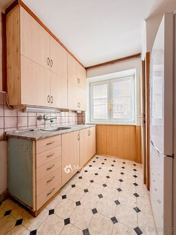 Prodej cihlový byt s balkonem 2+1, 64 m2 - Znojmo, ul. 28. Ř - 13