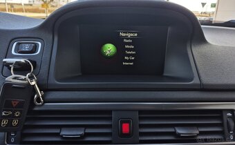 VOLVO XC70 2.4D 133KW 5 VÁLEC 1 MAJITEL AUTOMAT 4x4 ⭐ XENON⭐ - 13