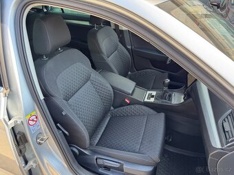 Škoda Superb 3 2.0 TDI 110kW Man. Full LED Tempomat Navigace - 13