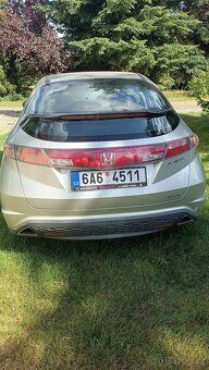 Honda Civic 8g 1.8 - 13