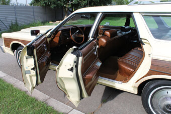 1976 Ford Country Squire 400 V8 - 13