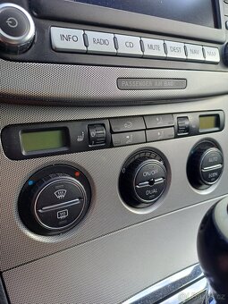 VW Passat B6 1.9 TDi 77kW Tažné Výhřevy Nová STK - 13