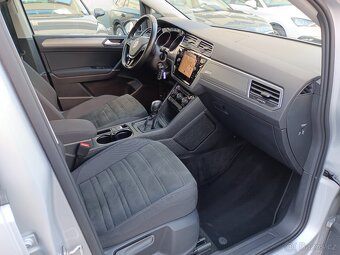VW Touran Comfortline 2.0TDI 110kW DSG ACC Navi Full LED Qi - 13