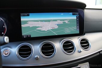 Mercedes-Benz E 220d 143kW AMG VIRTUAL HEAD-UP KAMERA - 13