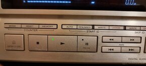 SONY DTC-77ES "Champagne" - 13