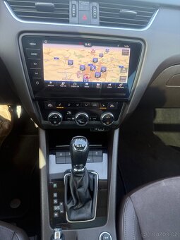 Škoda Octavia  3 Facelift DSG 4x4 135 kW L&K PANORAMA - 13