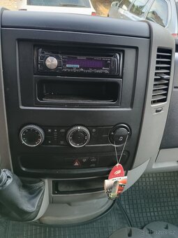 VW CRAFTER 2.0 100kw 6místné - 13