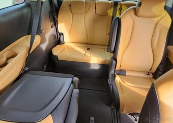 Kia Carnival 2.2- 9 míst - REZERVACE - 13