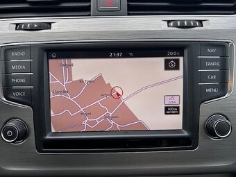 VW Golf 1.4 TSi, 2017, xenony, navi, masáž, vyhř.sed,, tažné - 13