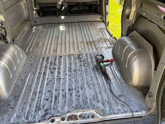 Prodám Opel vivaro 1.9 74kw  6q - 13