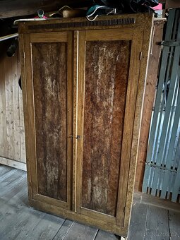 Starožitný nábytek - 13